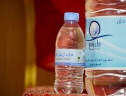 Ini Lima Manfaat Air Zamzam Bagi Kesehatan Tubuh