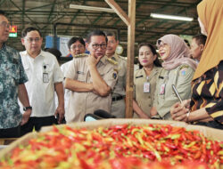 Tinjau Pasar Induk Kramat Jati, Gubernur Pramono: Alhamdulillah Stok Pangan Aman