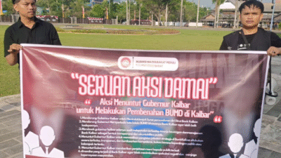 Puluhan Massa Gelar Aksi Damai, Desak Gubernur Kalbar Benahi Bank Kalbar