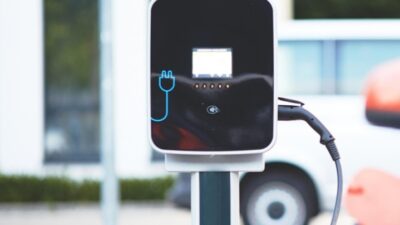 Hyundai Motors Indonesia Luncurkan Program Berlangganan Pengisian Daya Kendaraan Listrik