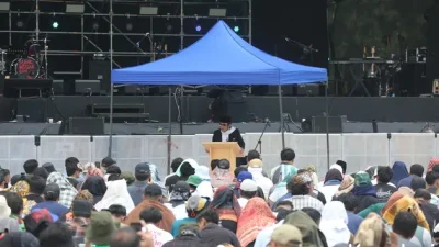 Pestapora 2025: Momen Langka Salat Jumat Berjamaah Dipimpin Rhoma Irama