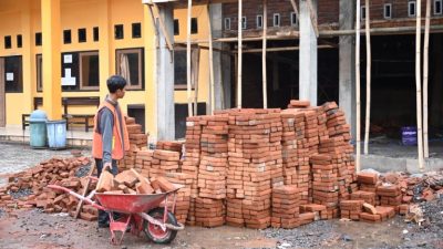 Pemerintah Perluas Target Revitalisasi Satuan Pendidikan Menjadi Puluhan Ribu Sekolah Tahun Ini